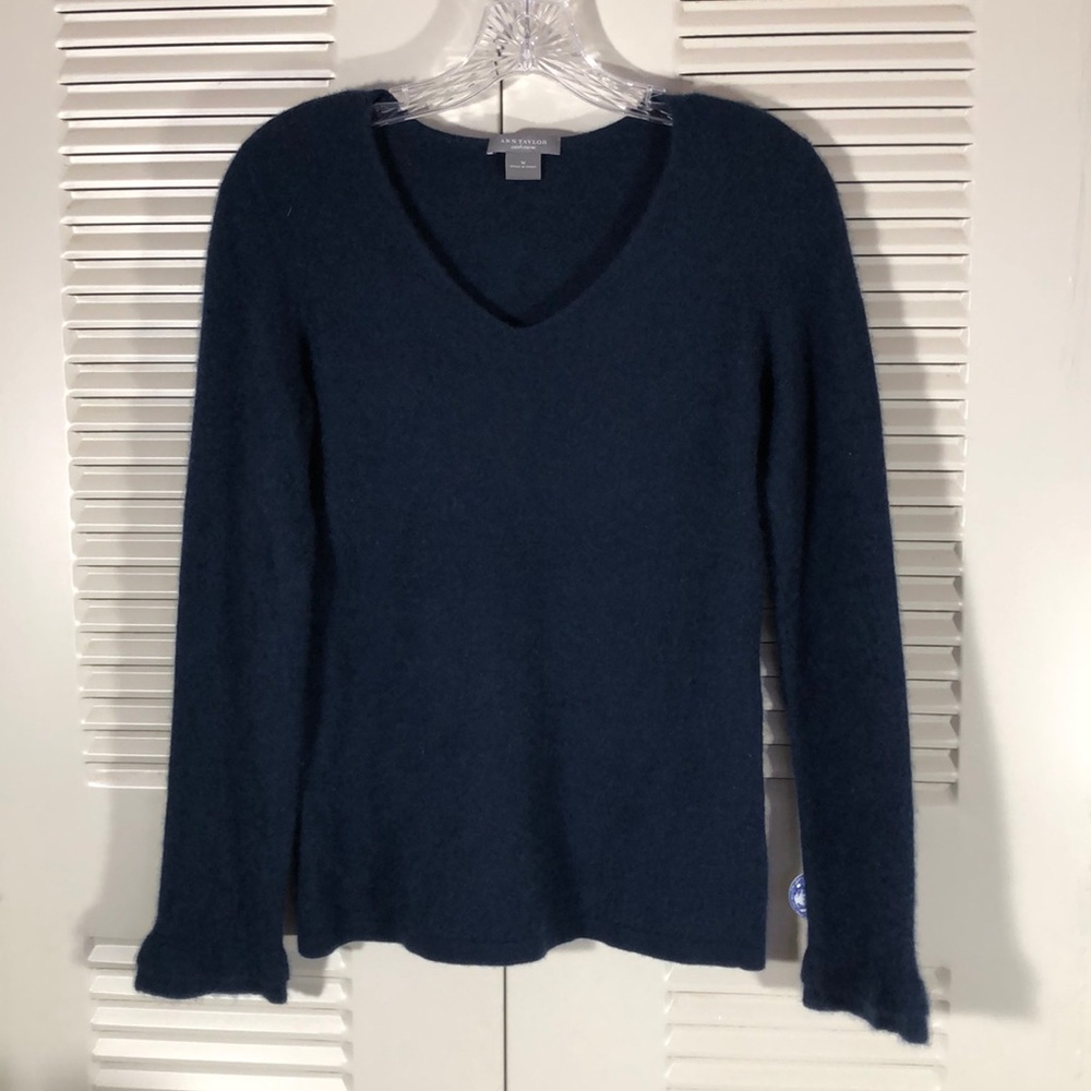 Cashmere V Neck “Ann Taylor”szM  EUC